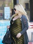 Click image for larger version

Name:	Pregnant-Jessica-Simpson-Holds-Hands-with-Eric-Johnson-1-435x580.jpg
Views:	7031
Size:	194.7 KB
ID:	100217
